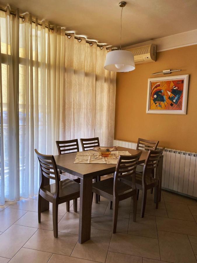 Sunshine Place Elbasan Exterior photo